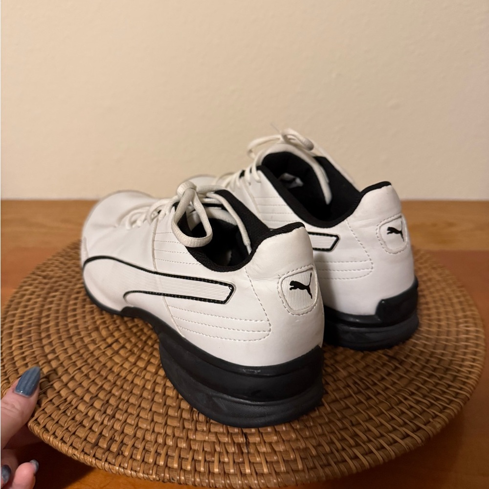 Puma White and‎ Black Low-Top Sneakers - Picture 4 of 9